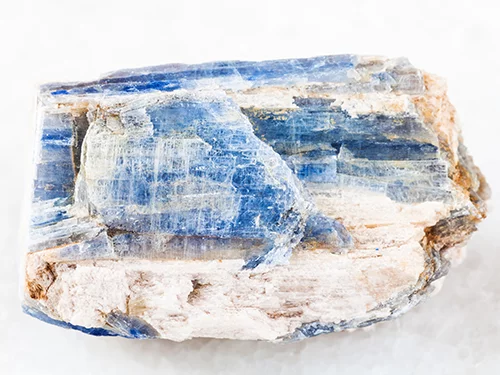 kyanite crystal for dreams